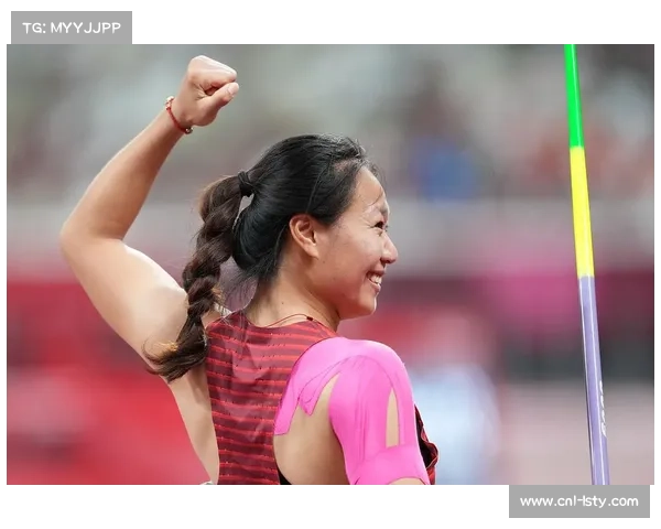 田径亚锦赛女子铅球赛场马越力压群雄夺金宋佳媛紧随其后获亚军 田径亚锦赛女子铅球赛场马越力压群雄夺金宋佳媛紧随其后获亚军